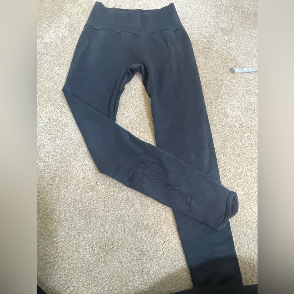 Gymshark Black: dark grayLeggings with Subtle Embroidery
